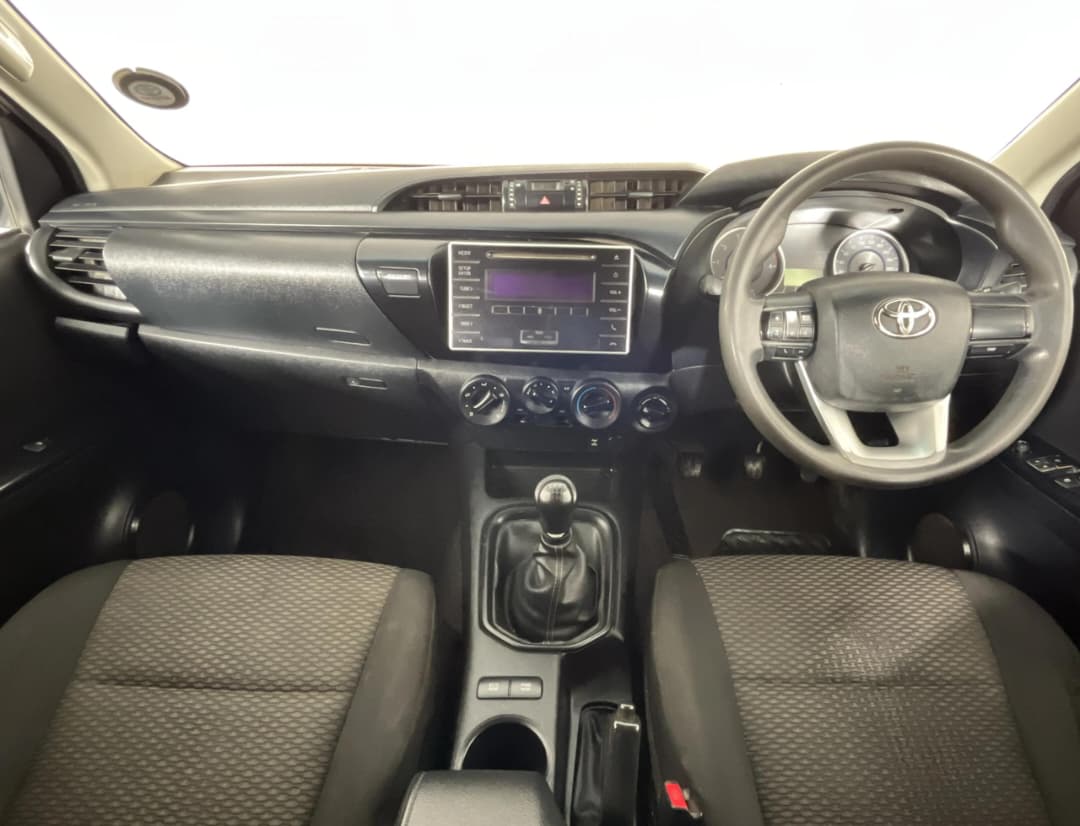 Toyota Hilux  - Image 4