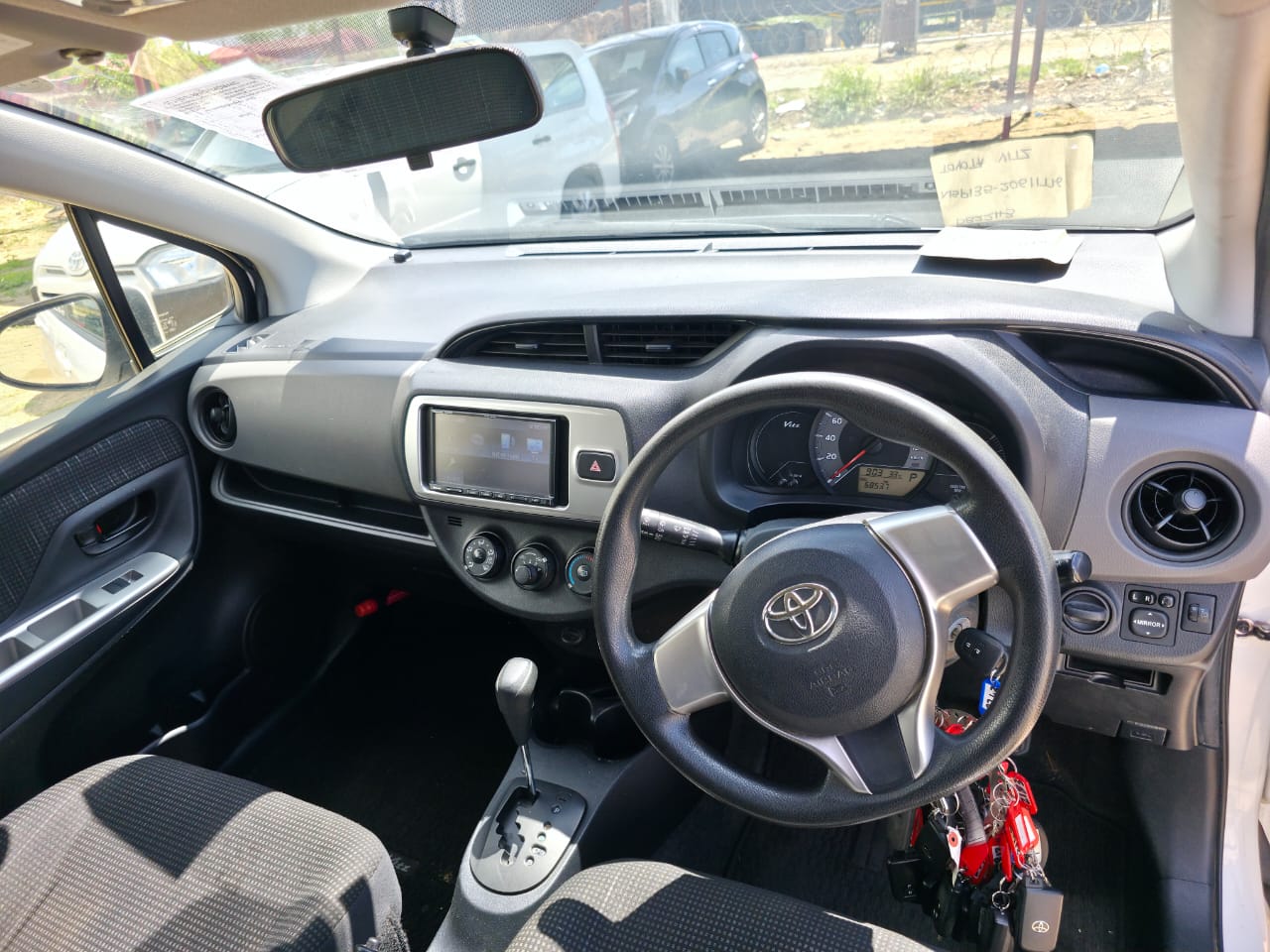 Toyota Vitz  - Image 4
