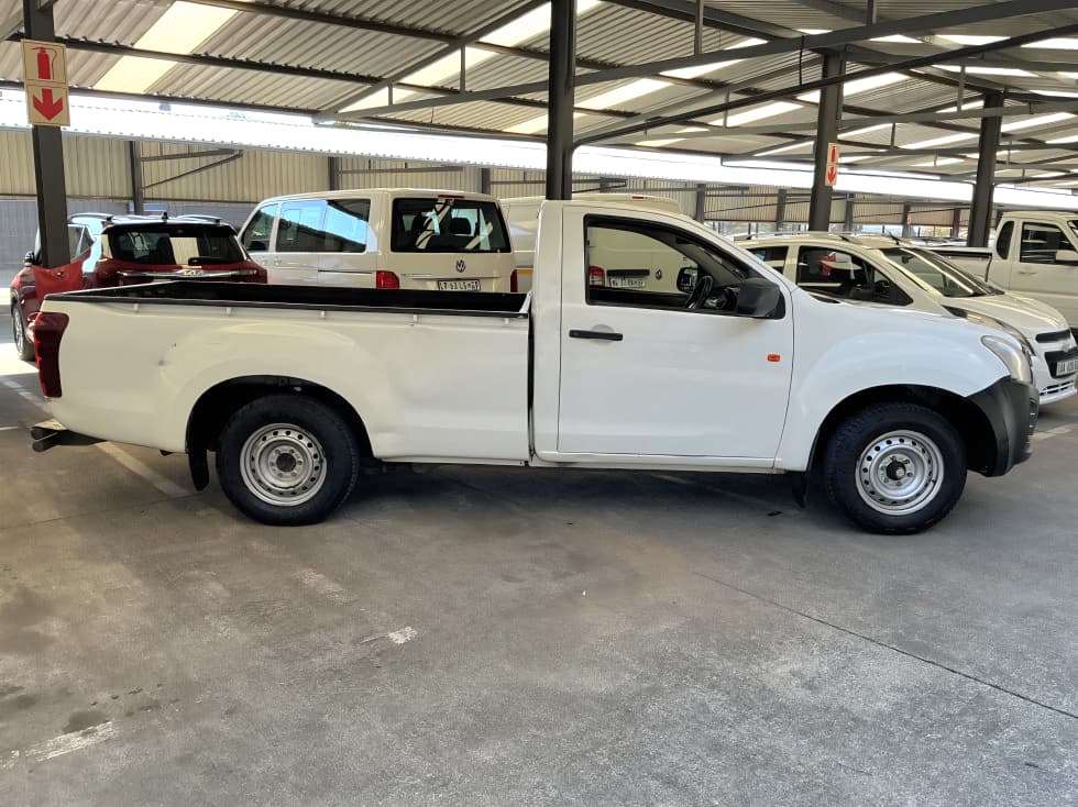 Isuzu Kb  - Image 3